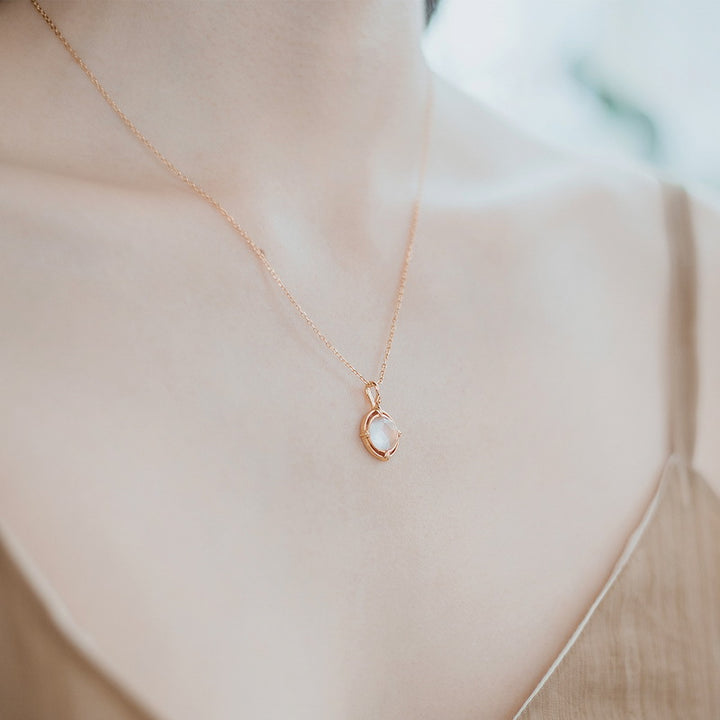 Rose Quartz Round Pendant Necklace