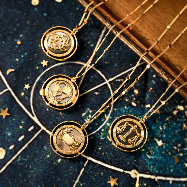 Collar del zodiaco dorado