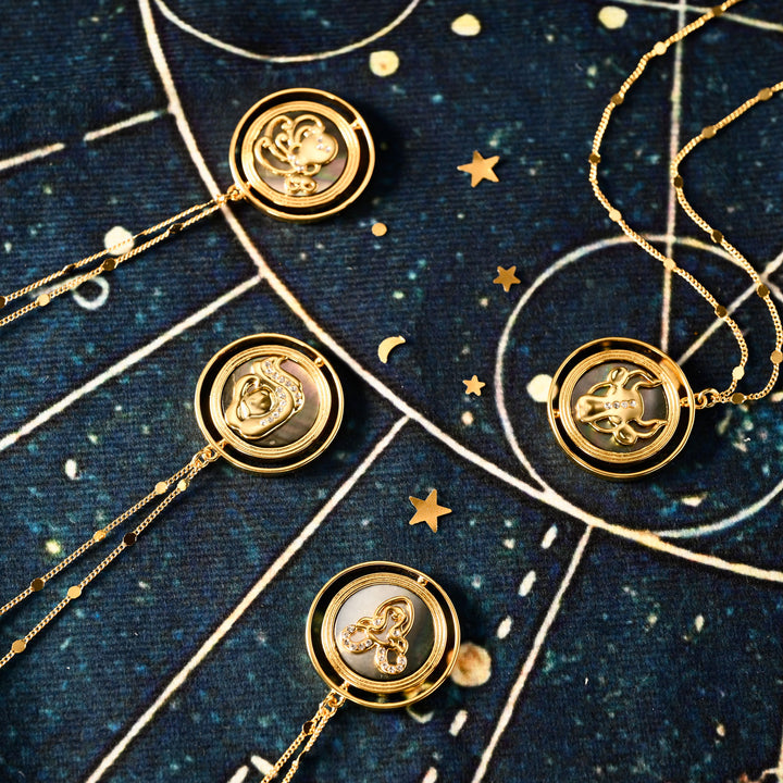 Collar del zodiaco dorado