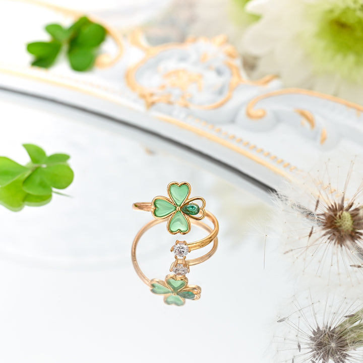 Deliacte Four Leaf Clover Ring