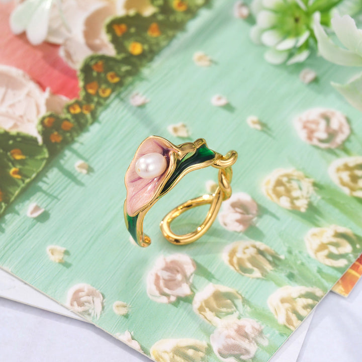 Selenichast Calla Ring with Pearl