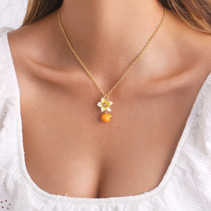 Collar de flor de naranja