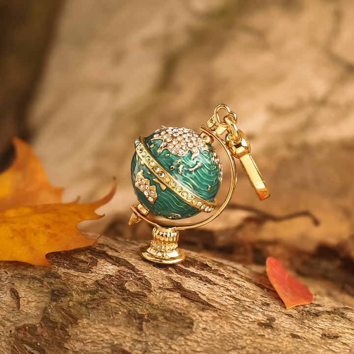 gold globe pendant necklace