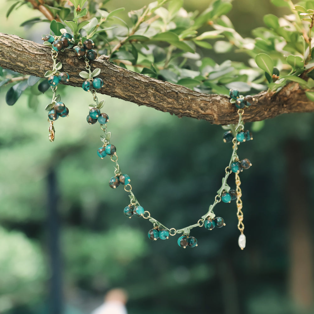 Chokeberry Gold Necklace