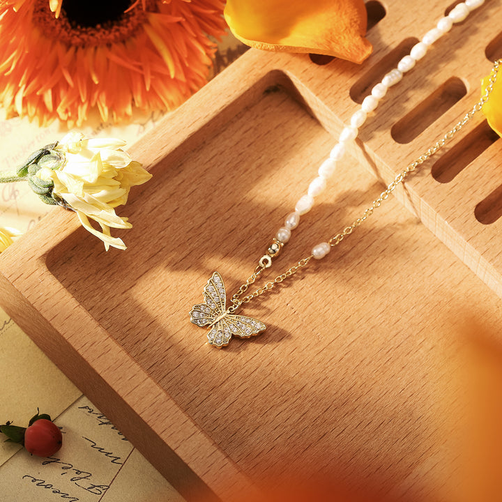 Butterfly Pearl Nature Necklace