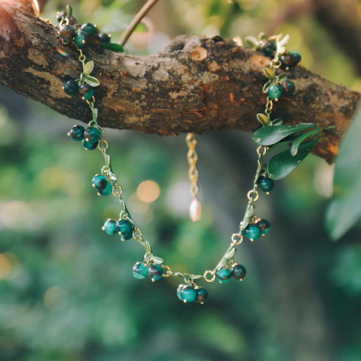 Chokeberry Nature Stone Necklace