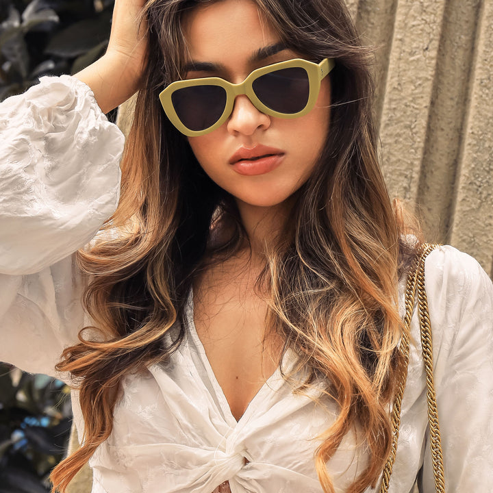 Green Irregular UV Protection Sunglasses