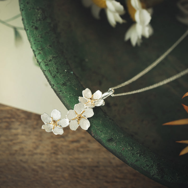 Forget-Me-Not Flowers 18k Gold Necklace Jewelry Set