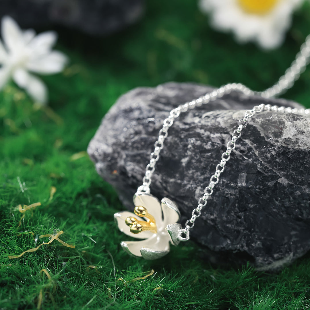 Selenichast Sterling Silver Fresh Blooming Flower Necklace