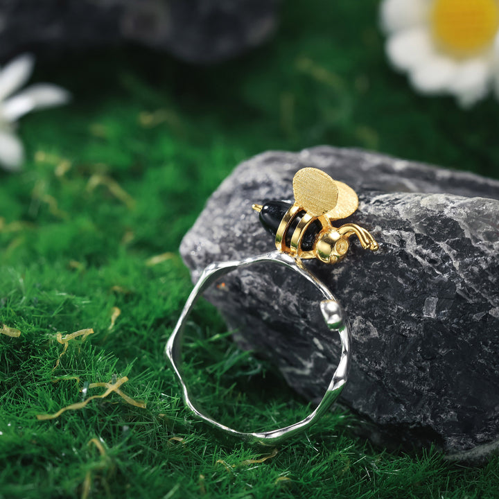 Bee & Dripping Honey Gold Ring