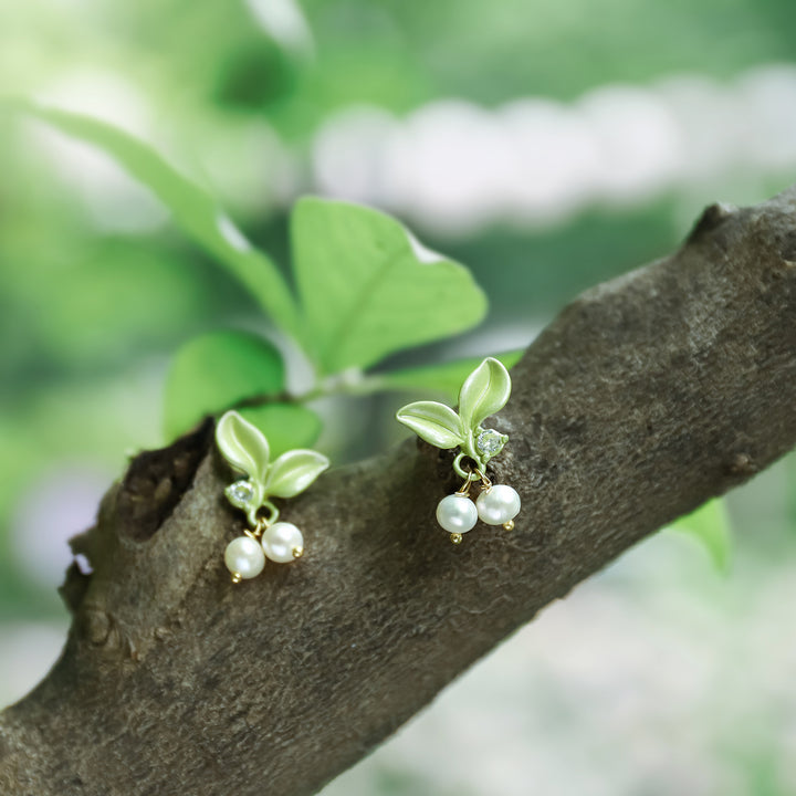 Lily Of The Valley Stud 18K Gold Earrings