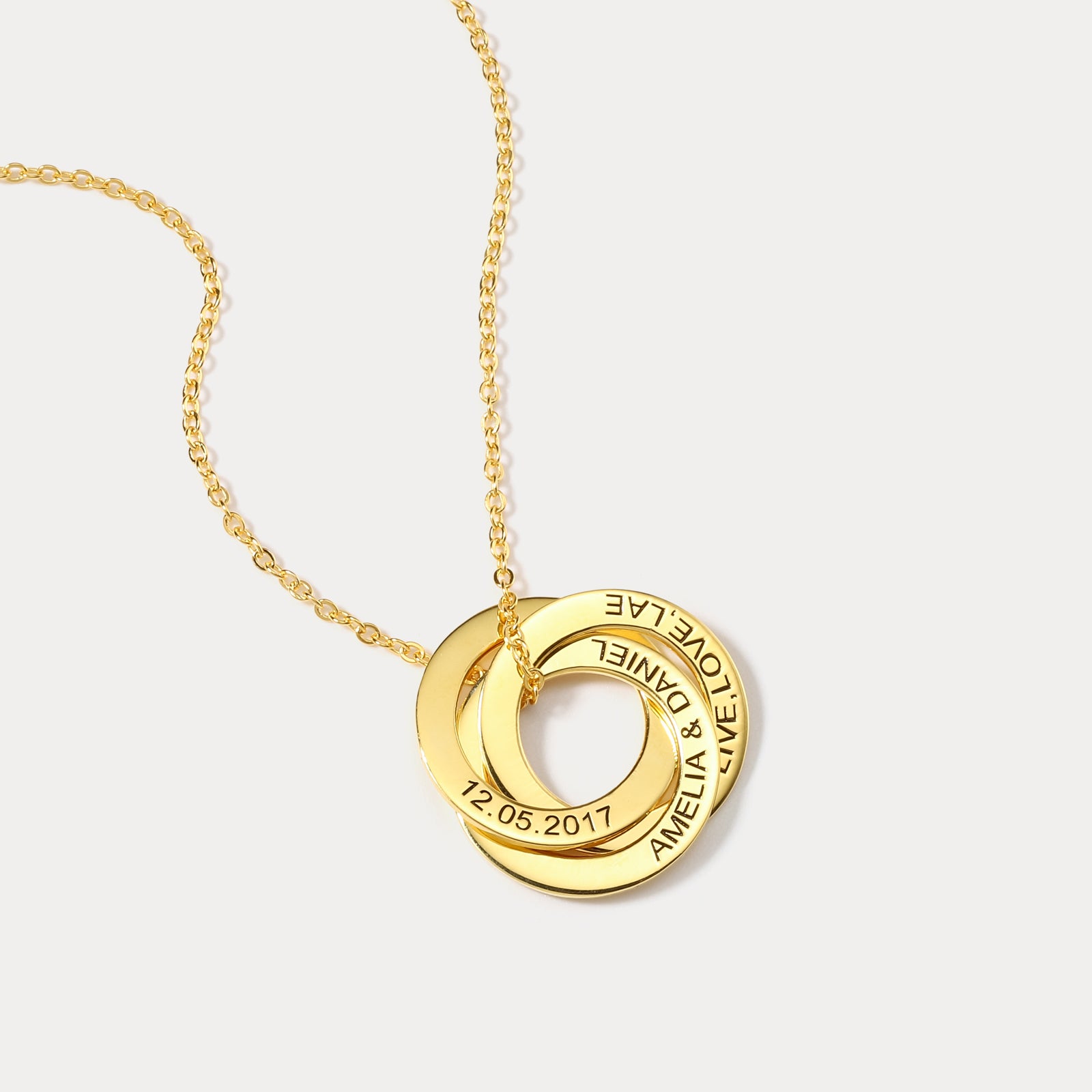 Interlink Circles Name Pendant Necklace