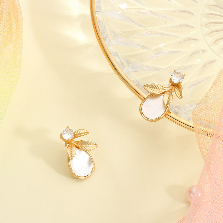 Shell Stud Diamond Earrings