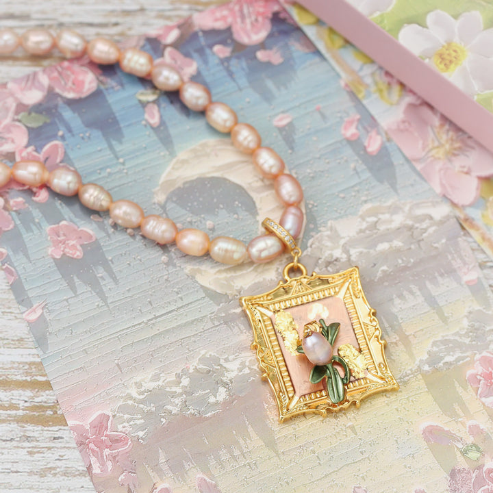 Antique Tulip Pearl Necklace