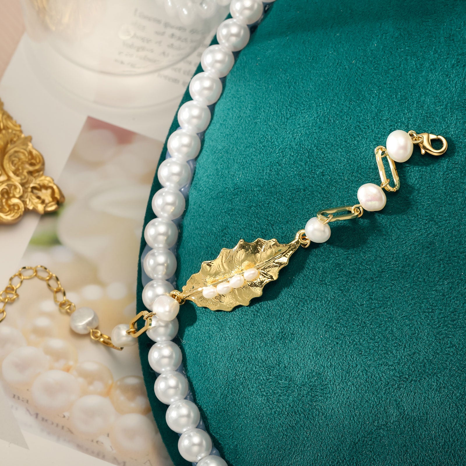 Holly Leaf Baroque Pearl Bracelet