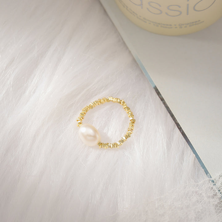 Anello di perle d'oro