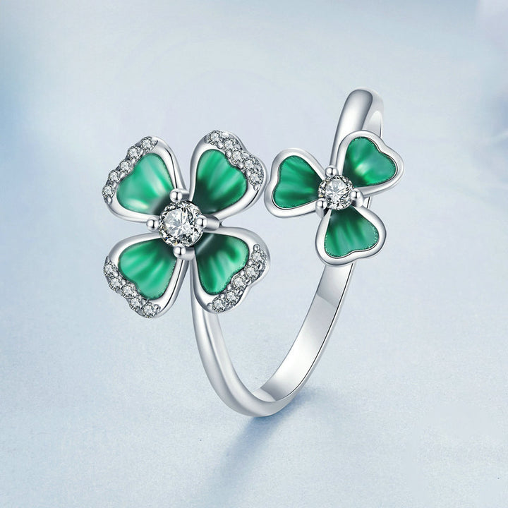 Clover Ring