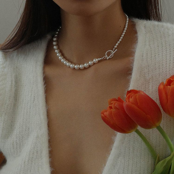 Chic Pearl Necklace