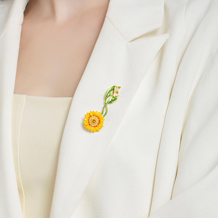 VIntage Sunflower & Bee Brooch