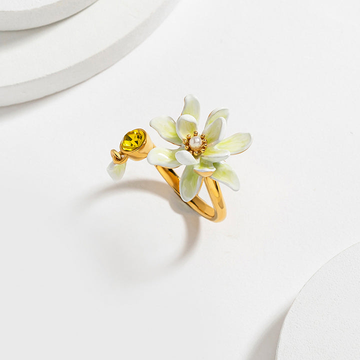 gold gardenia ring