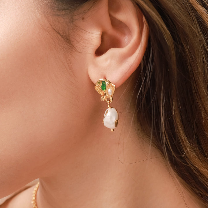 Vintage Pearl Chic Earrings