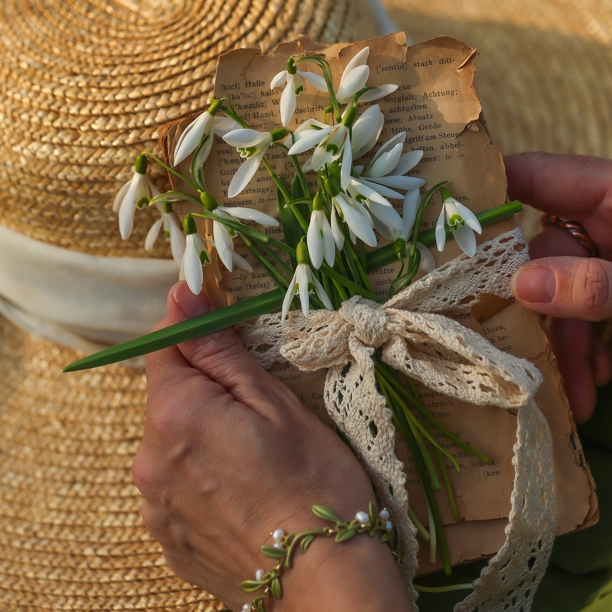Color Meanings for Mood Necklace: What Each Shade Reveals About Your Emotions
