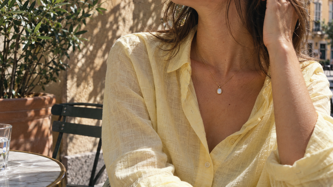 Moonstone Meaning: Symbolism, Love, and New Beginnings