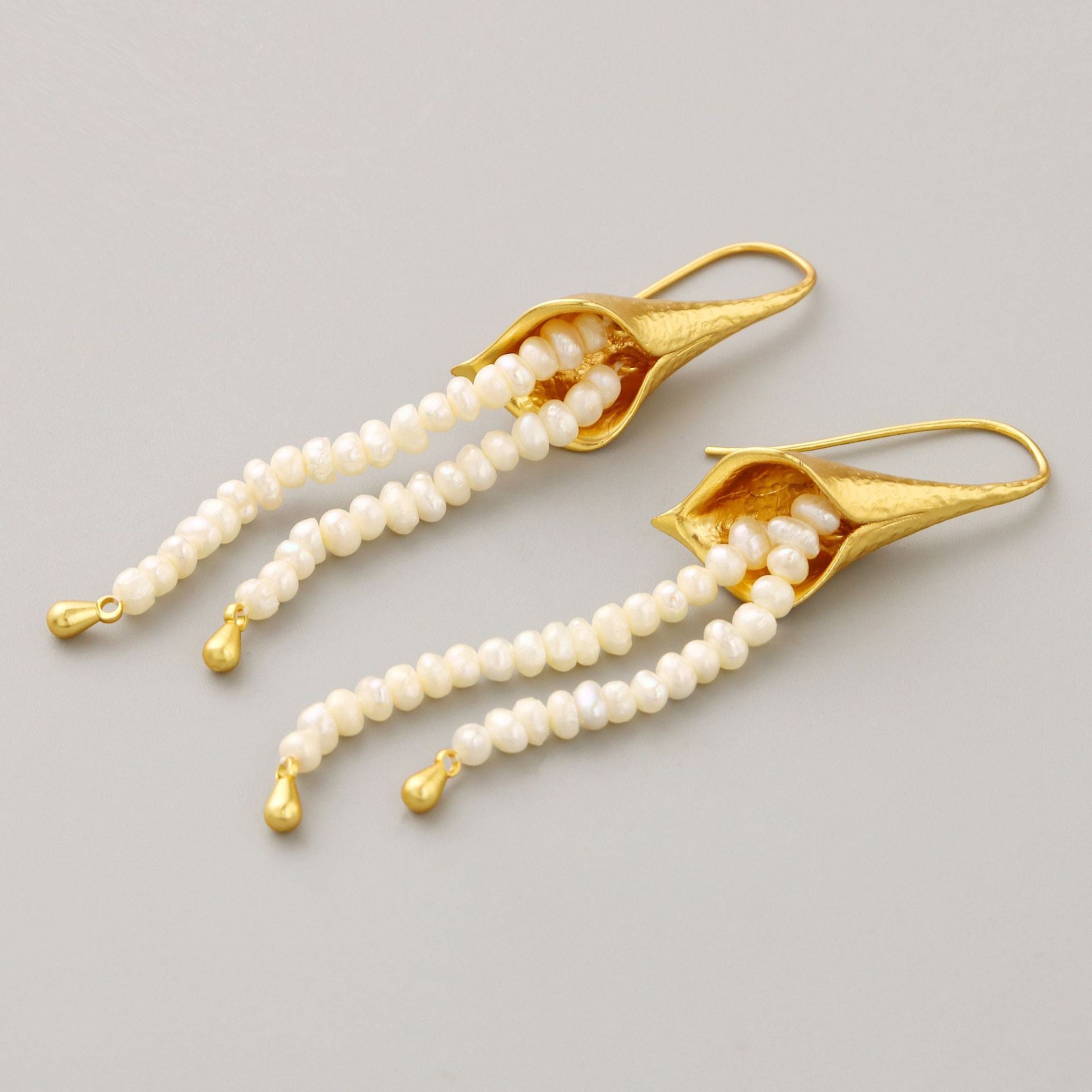 Selenichast Pearl Tassel Earrings