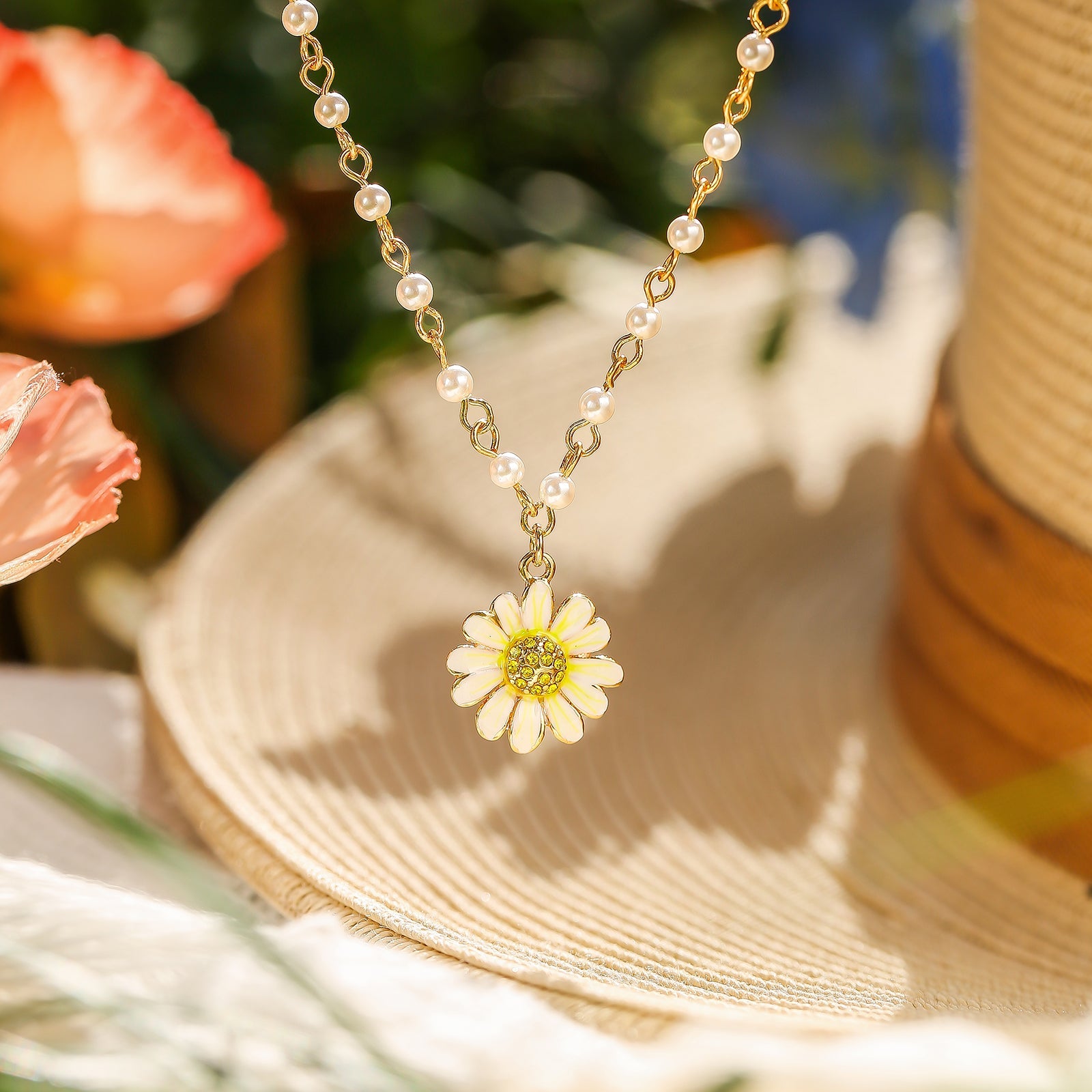 Selenichast Daisy Necklace