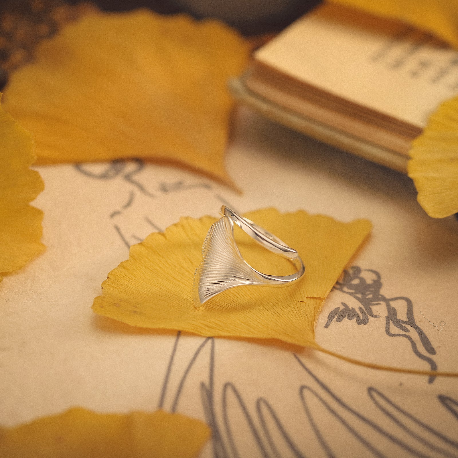 Selenichast Ginkgo Leaf Ring