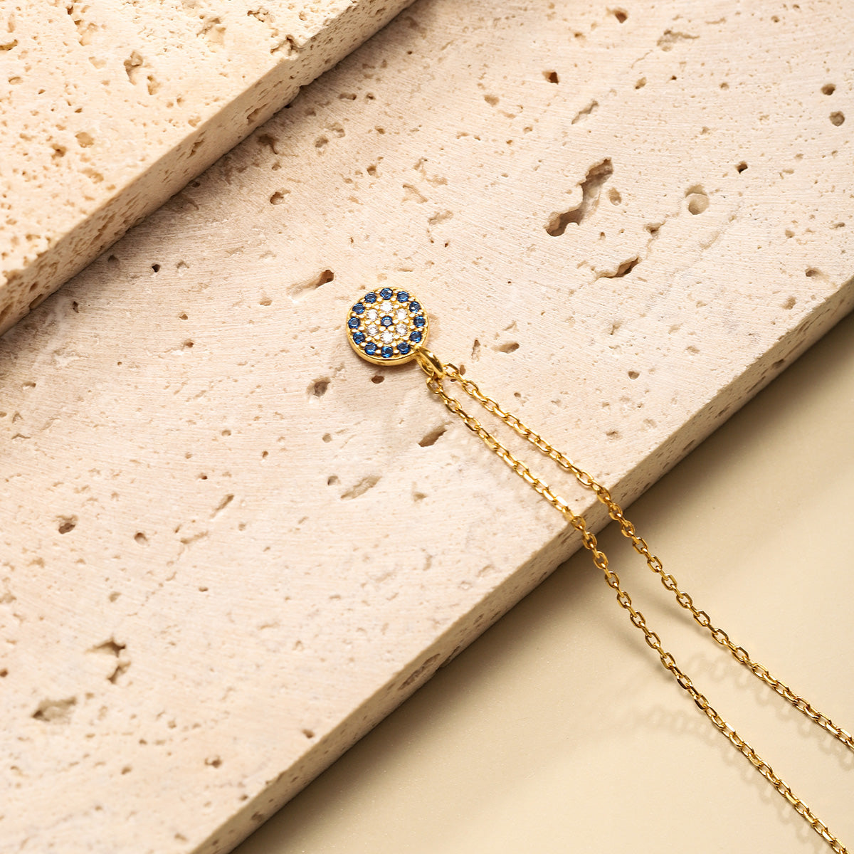 Selenichast sapphire diamond round pendant necklace