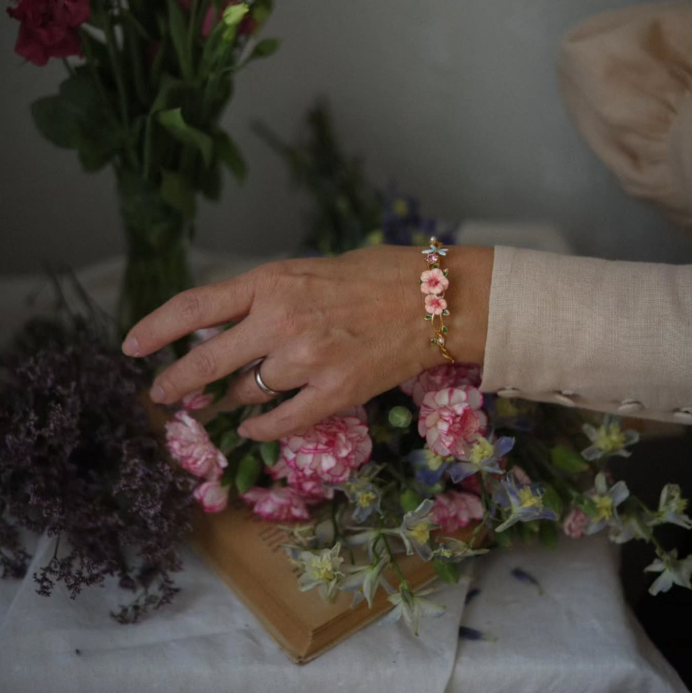 Selenichast Hibiscus Bracelet