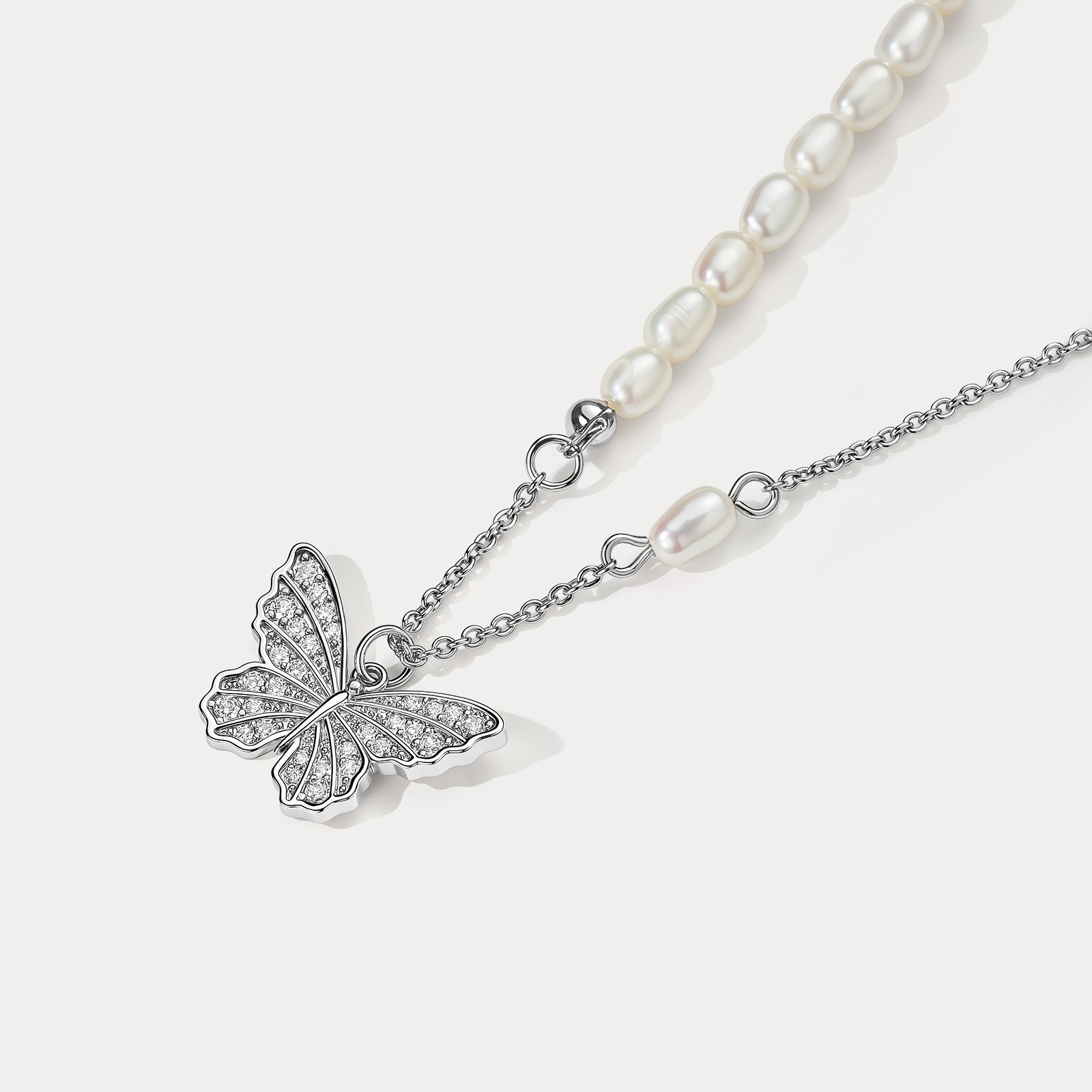 Collana a farfalla