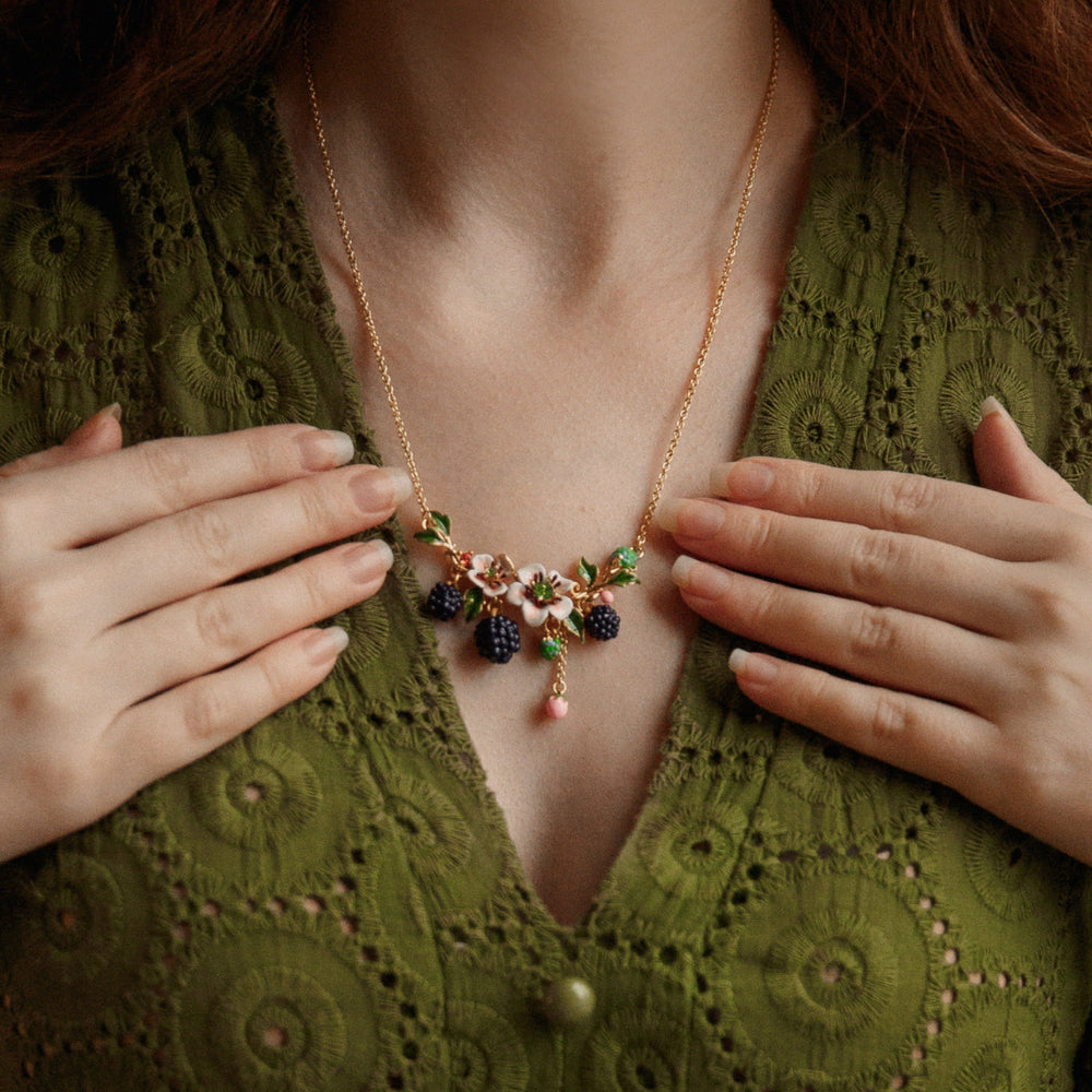 Selenichast Blackberry Necklace
