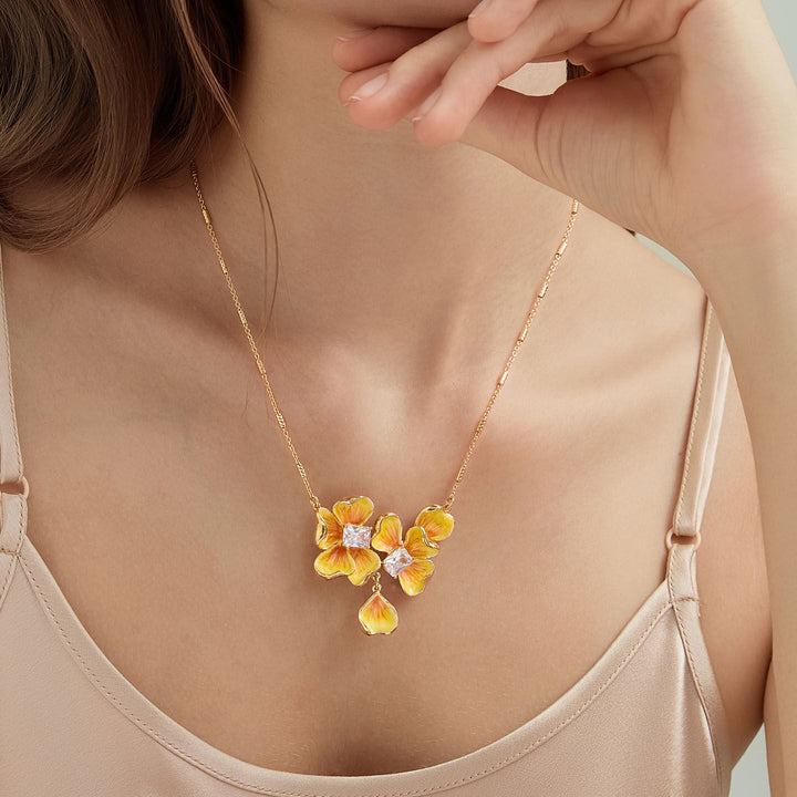 Selenichast Gold Pendant Necklace 