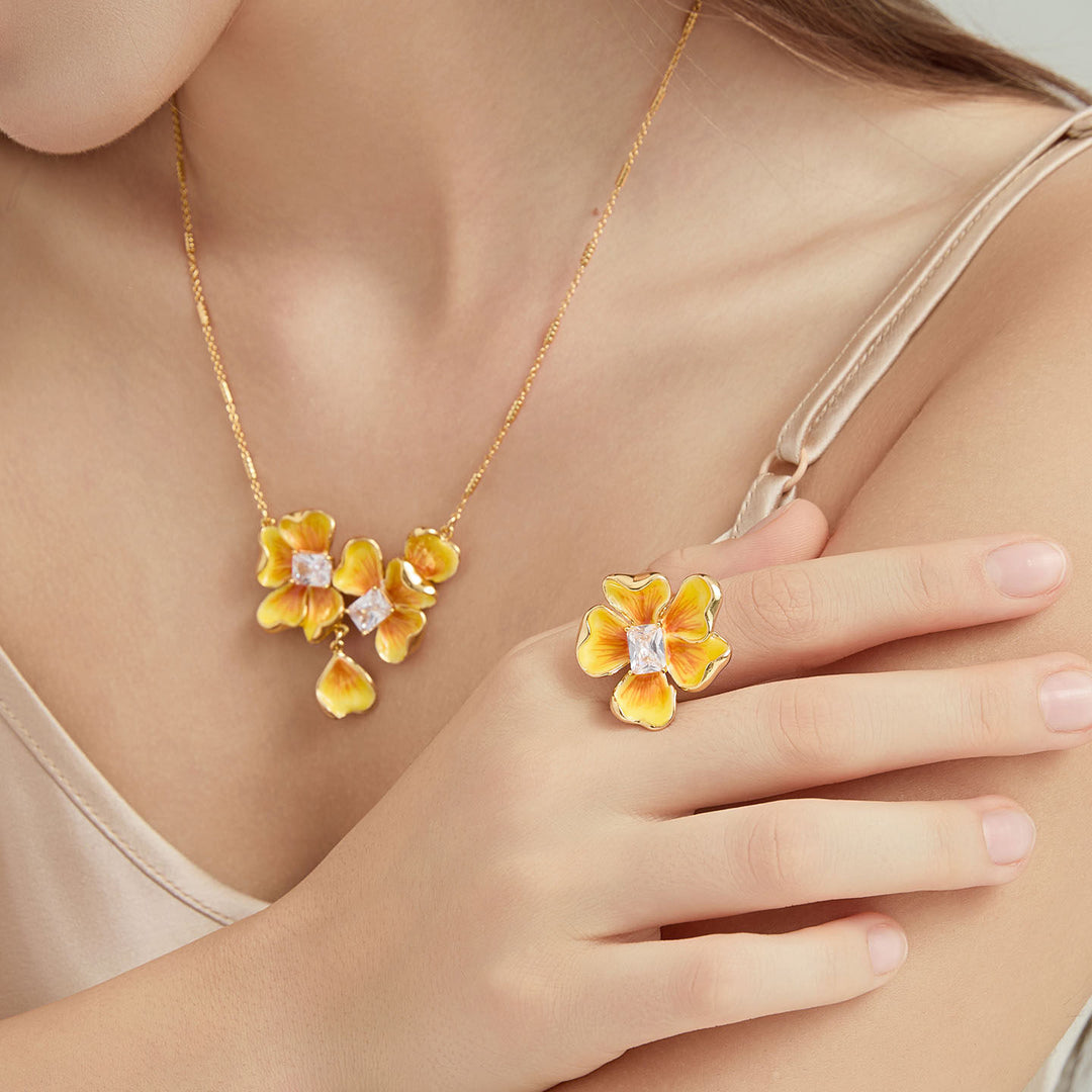 Selenichast Gold Flower Ring 18K Gold Jewelry