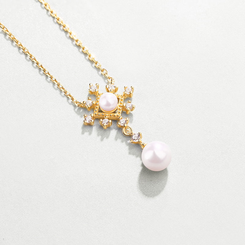 Gold Snowflake Pearl Diamond Necklace