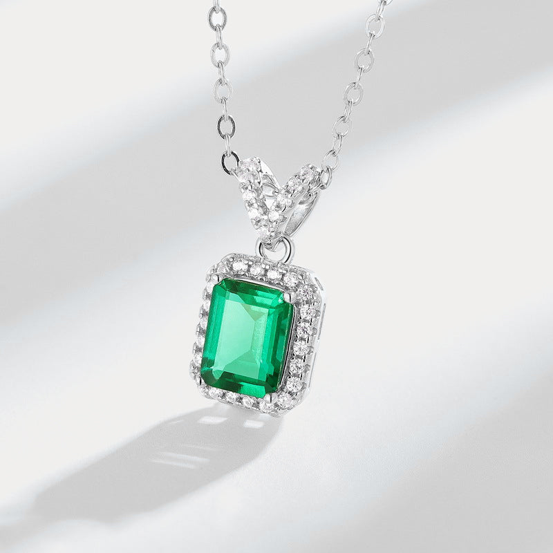 Emerald Halskette