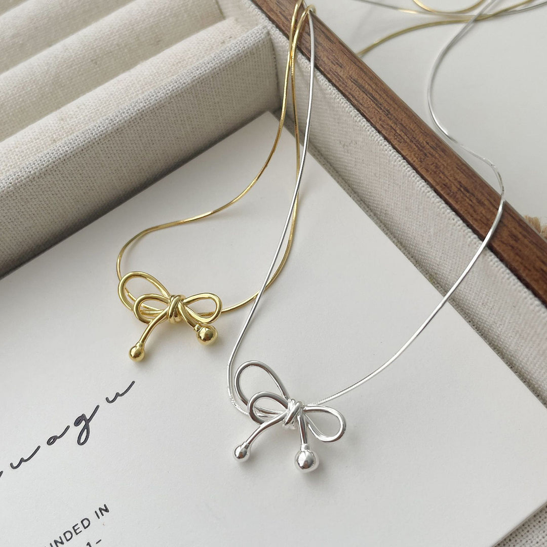 Selenichast Bow Necklace