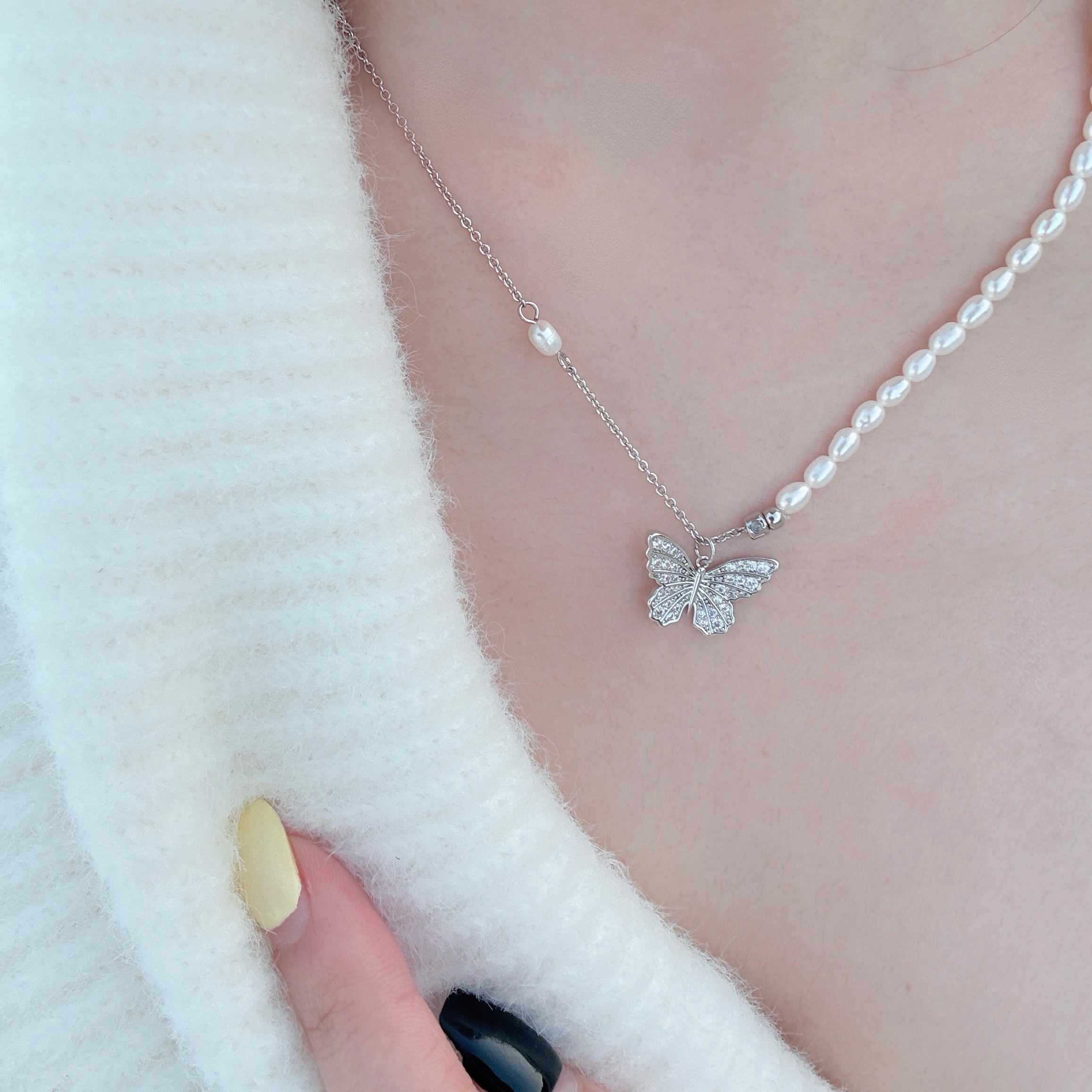Selenichast Silver Pearl Butterfly Pendant Necklace