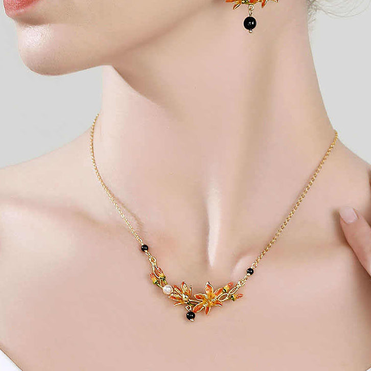 Leopard Flower Necklace