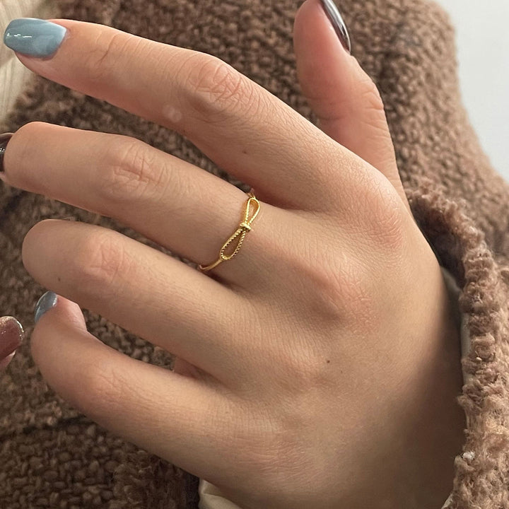 Gold Bow Ring Selenichast 