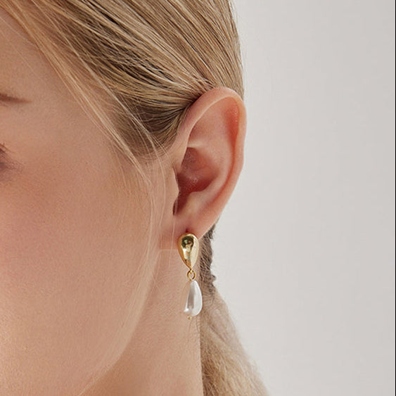 Selenichast Pearl Drop Earrings