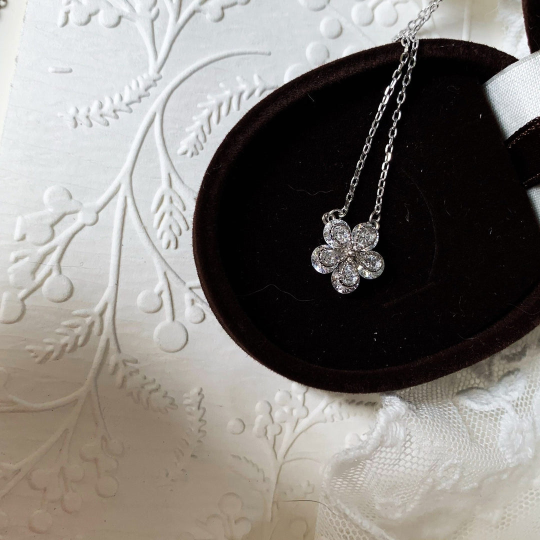 Selenichast Silver Flower Pendant Necklace