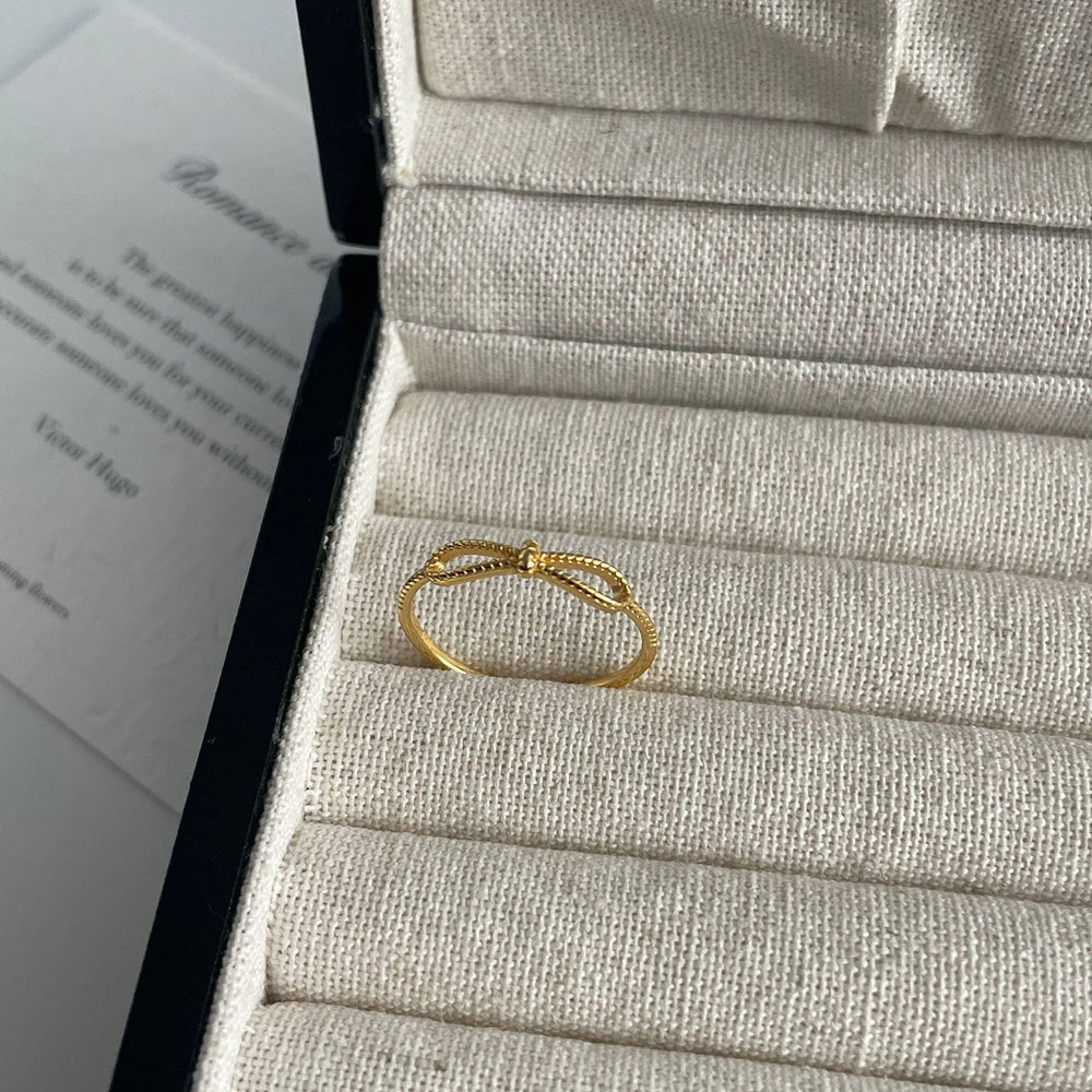 Bow Ring Selenichast 