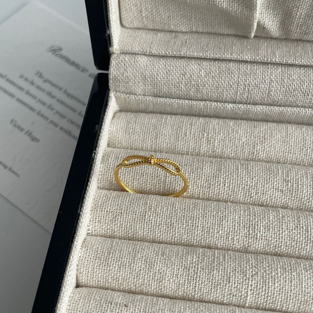 Bow Ring Selenichast 