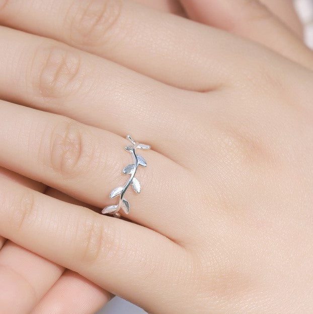 Selenichast Silver Leaf Ring