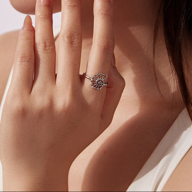 Conch Ring Selenichast 