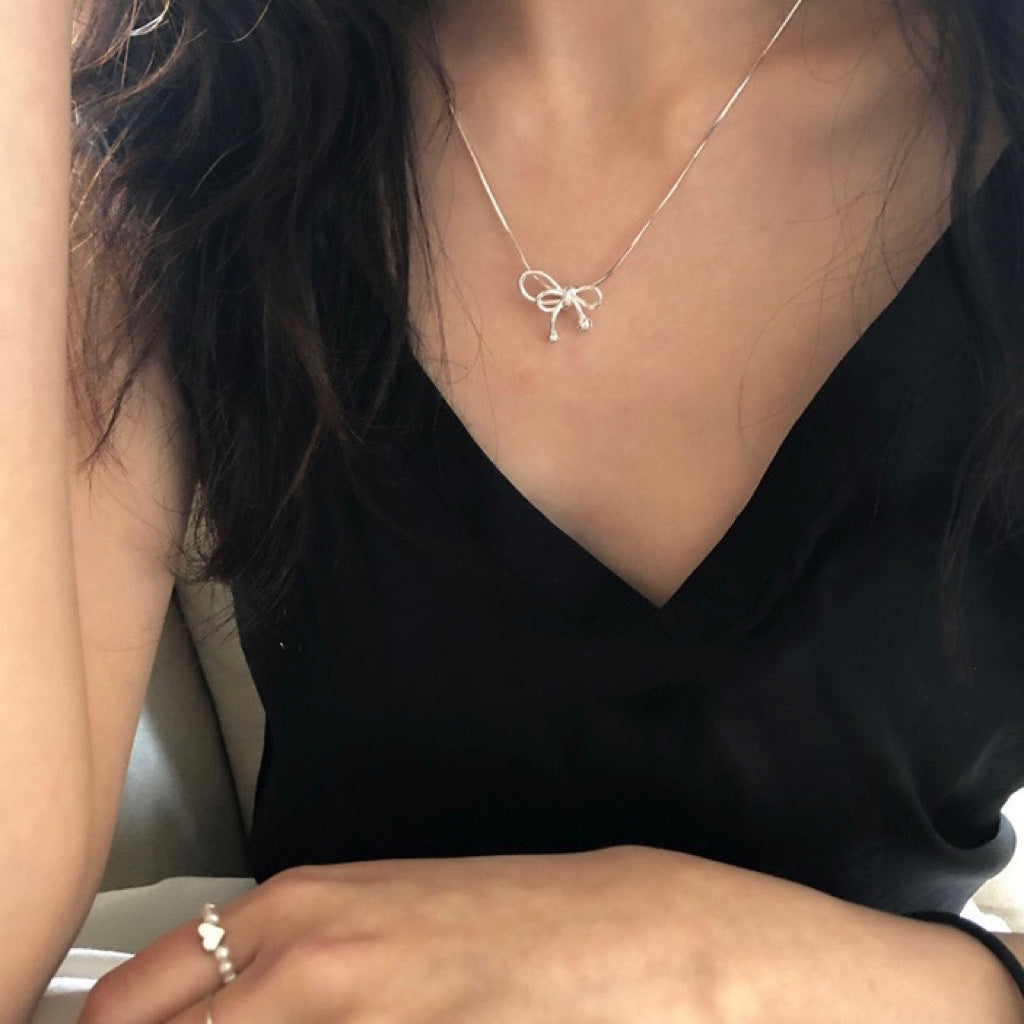 Bow Necklace Selenichast