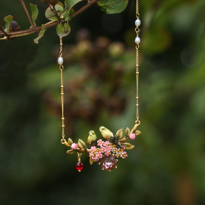 Encantador collar canario